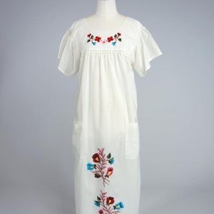 VINTAGE White Mexican / Ecuador Dress Embroidered